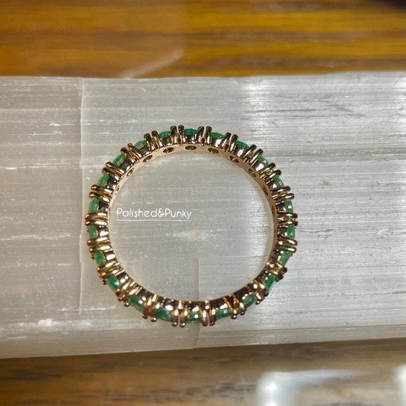 18kt Rose gold plated green zircon ring size 10 with gift box - Picture 2 of 3